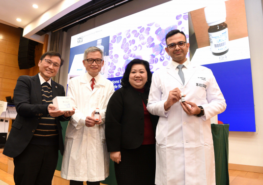 The development of oral-ATO offers a convenient and effective treatment option that can significantly improve their quality of life. The leukaemia survivor Ms Wong (second right) shared her experience using oral-ATO in combating cancer.
 